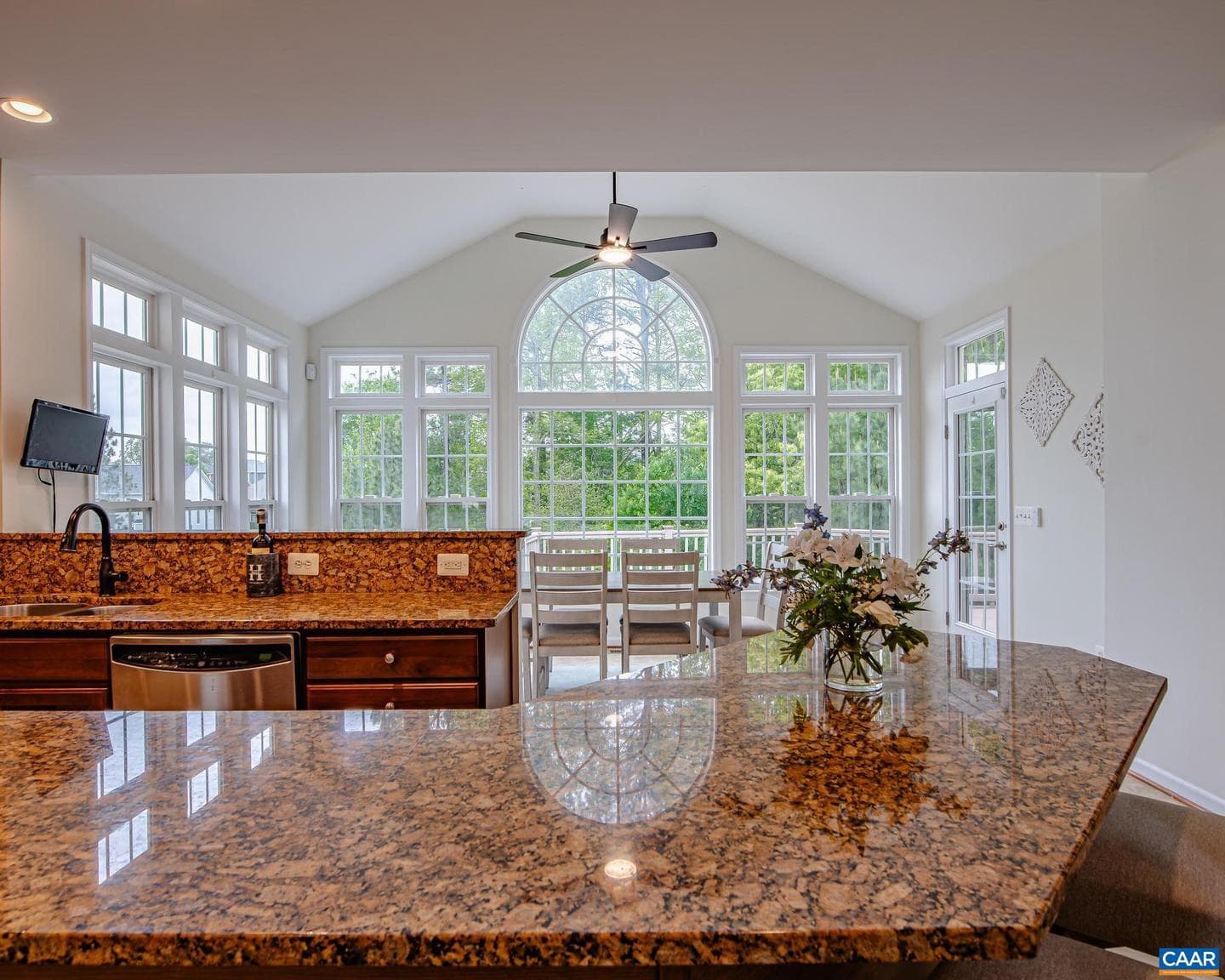 9 Laurel Oak Ct photo 5