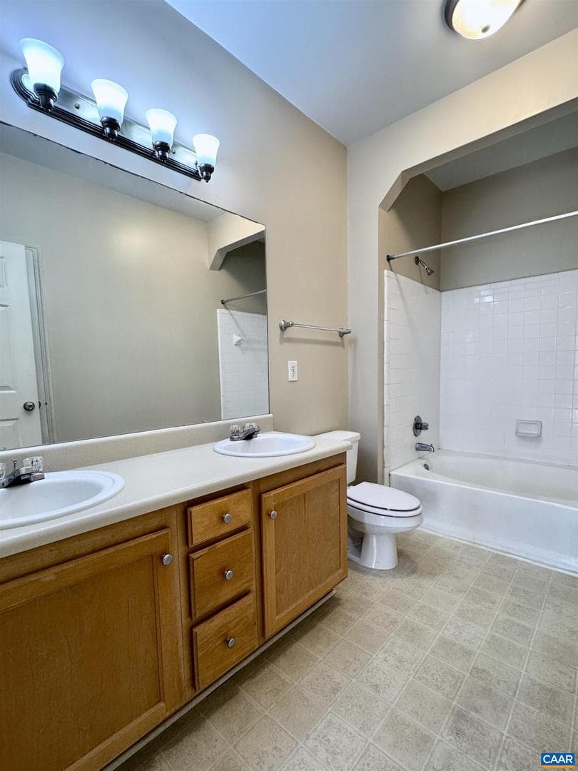 300 Riverbend Dr #2a photo 21