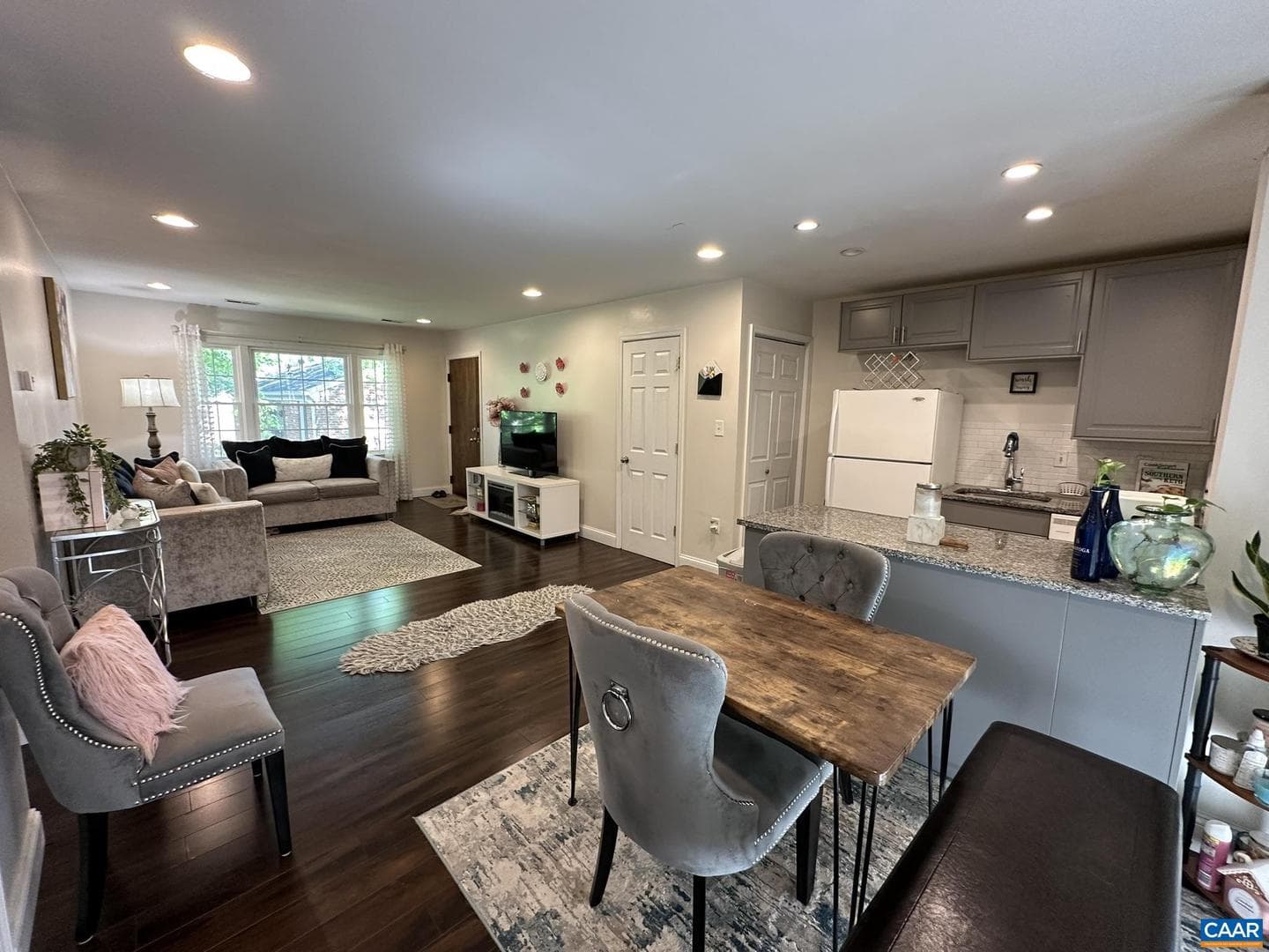 2412 Barracks Pl #3 photo 6