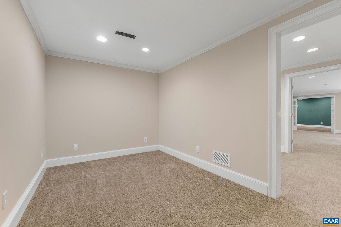 3243 Darby Rd photo 55