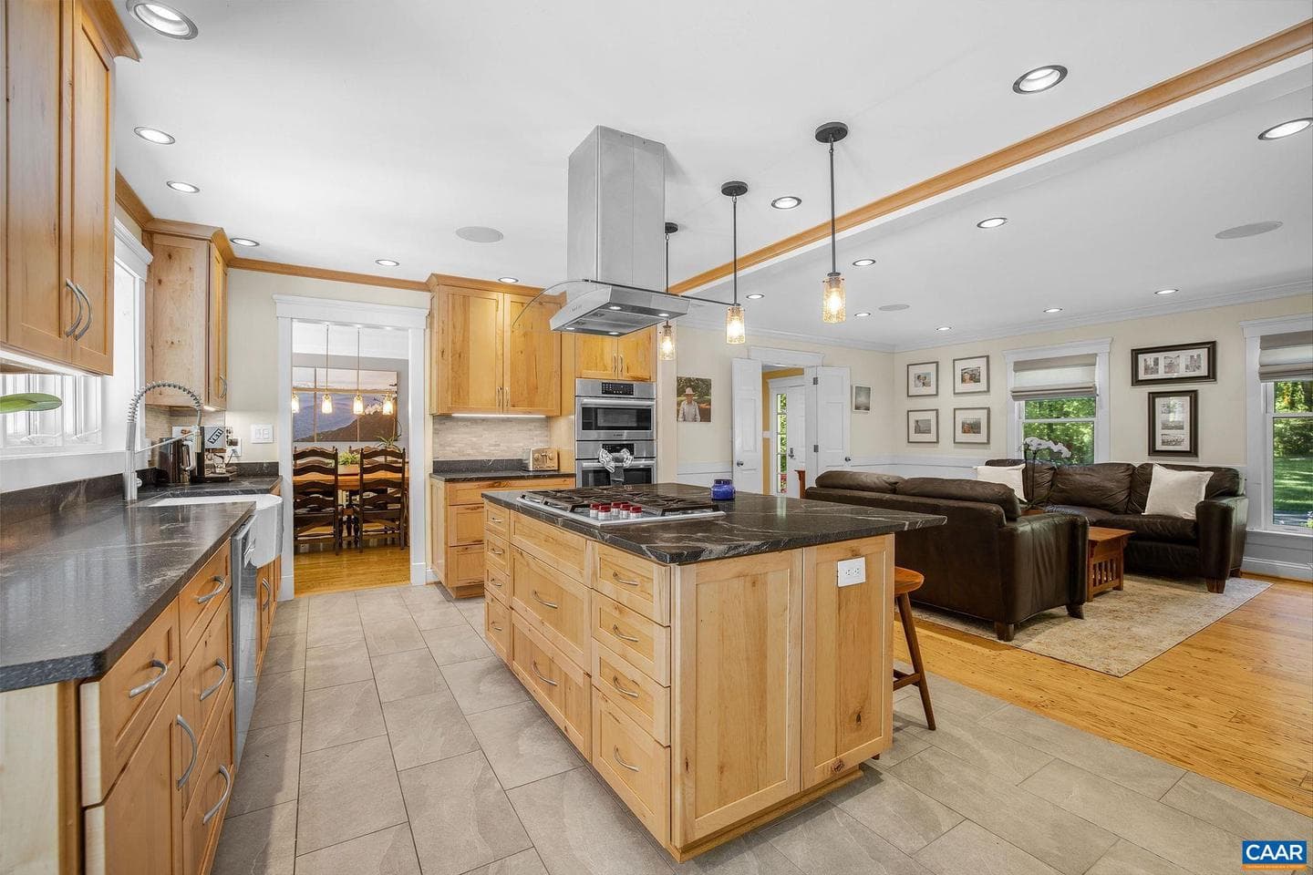 755 Lochridge Ln photo 29