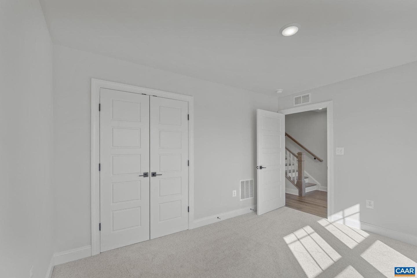 3614 Hilah Ln photo 8