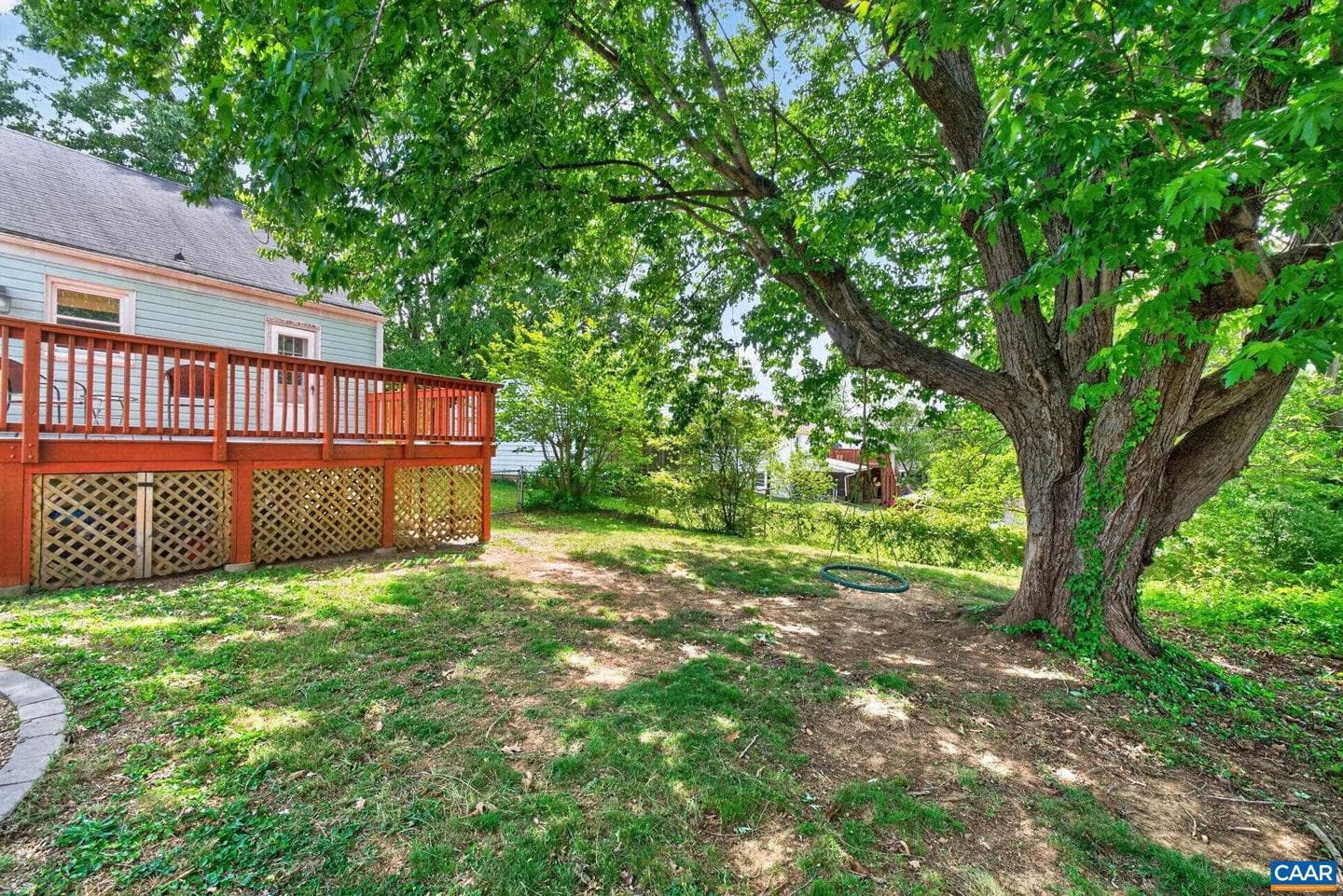 1023 Forest Hills Ave photo 40