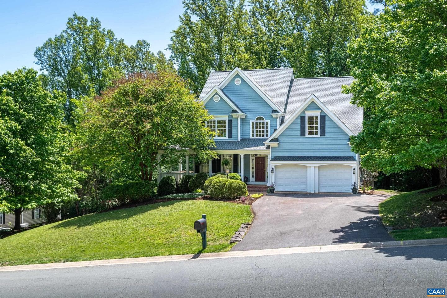 1353 Singleton Ln photo 2