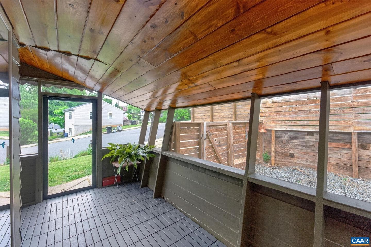 1408 Baker St photo 19