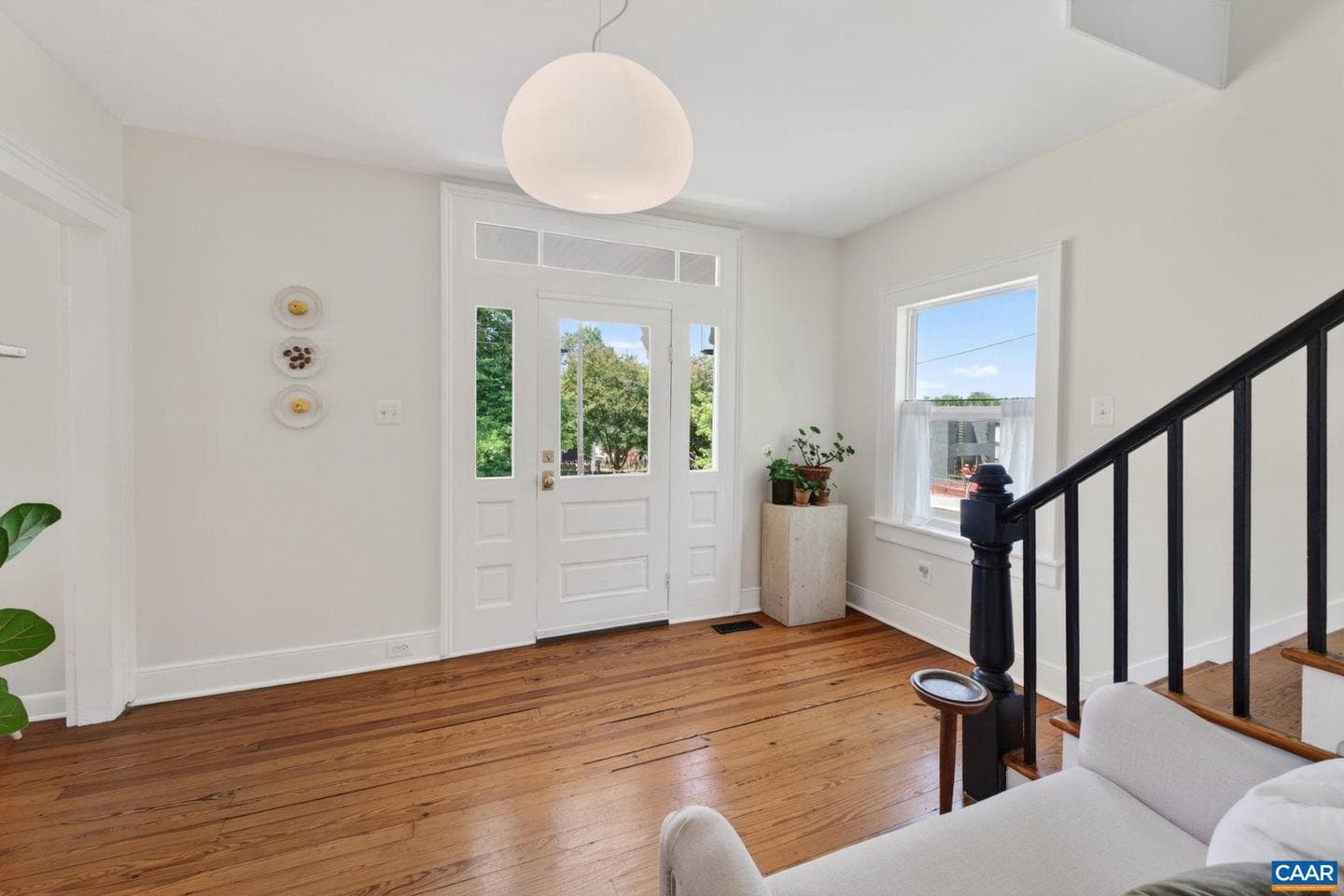 607 Monticello Ave photo 4