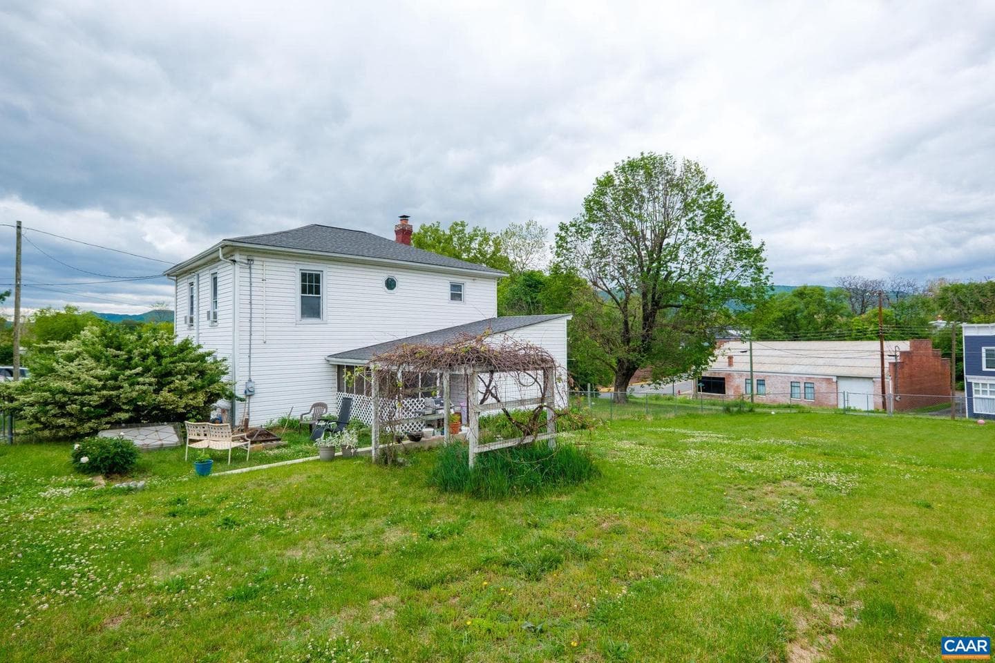 602 First St photo 31