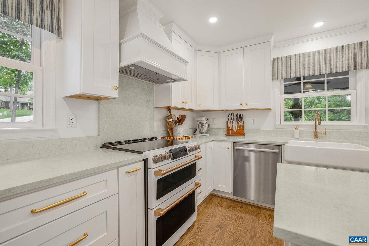 1500 Perth Ct photo 21
