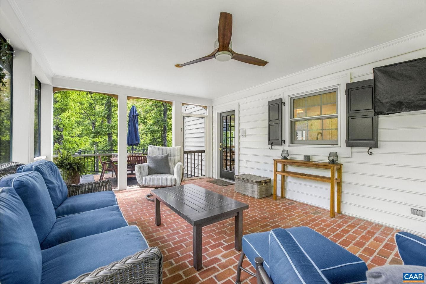 1500 Perth Ct photo 27
