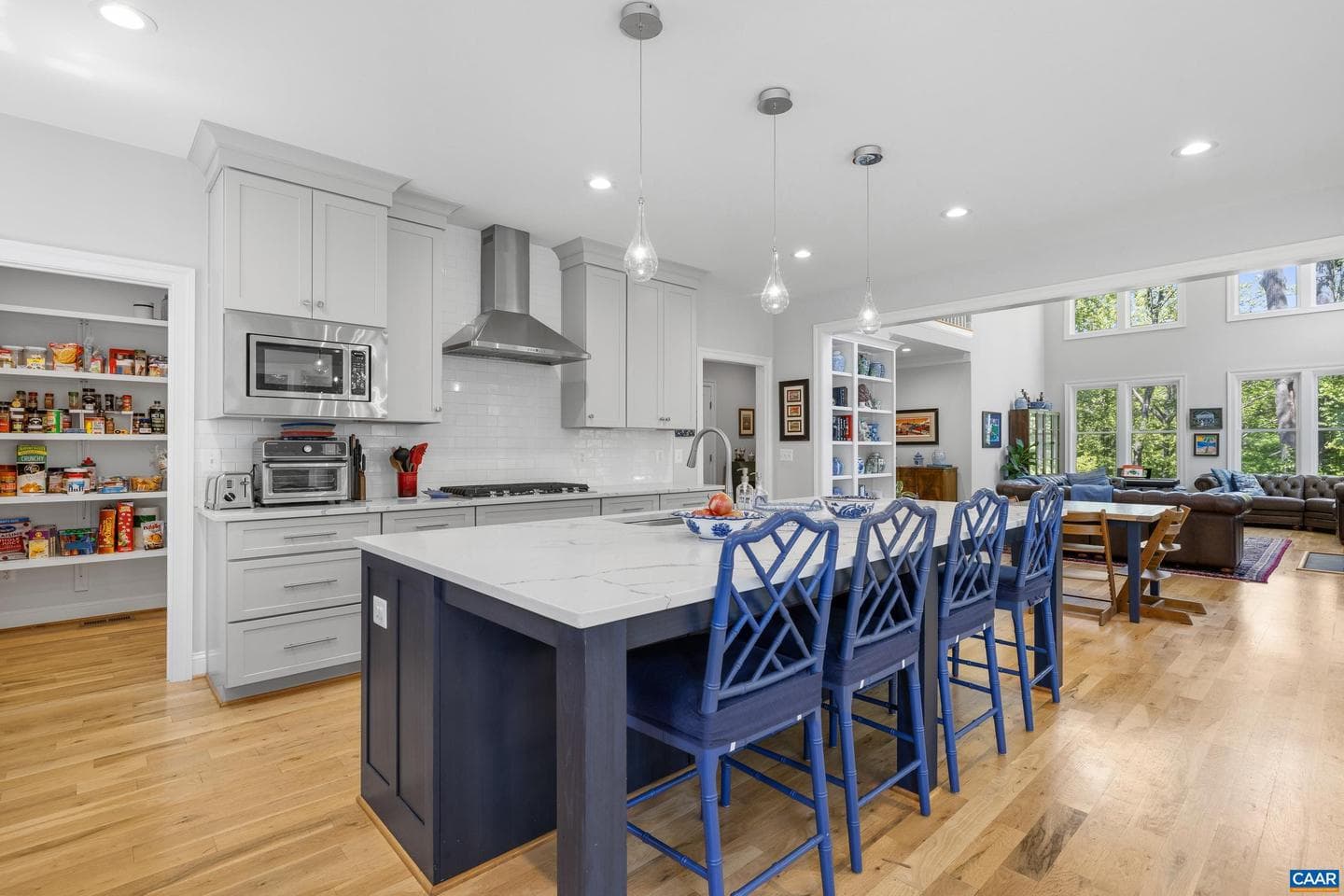 564 Belluno Ln photo 14
