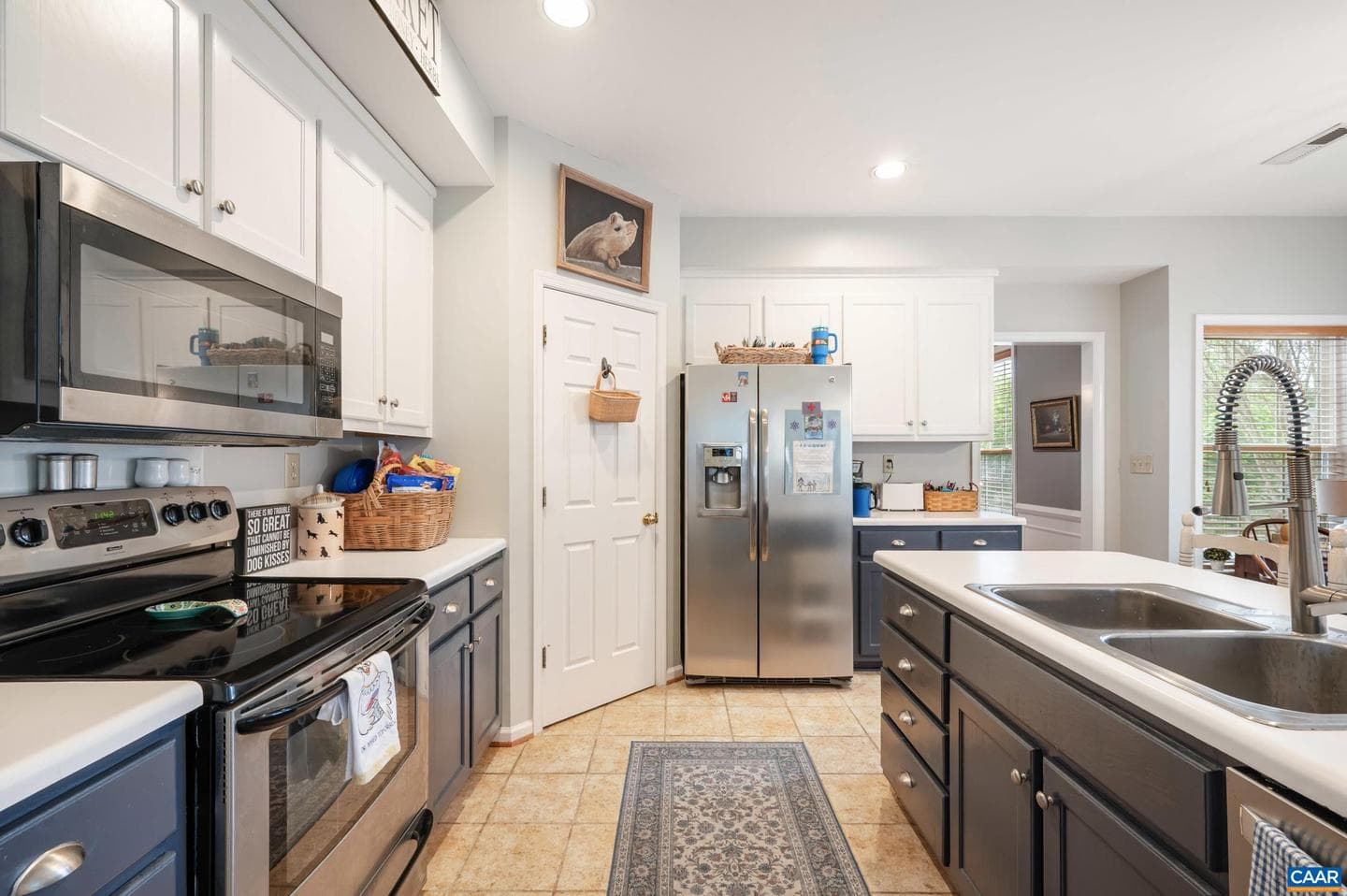 989 Clearfields Ln photo 9