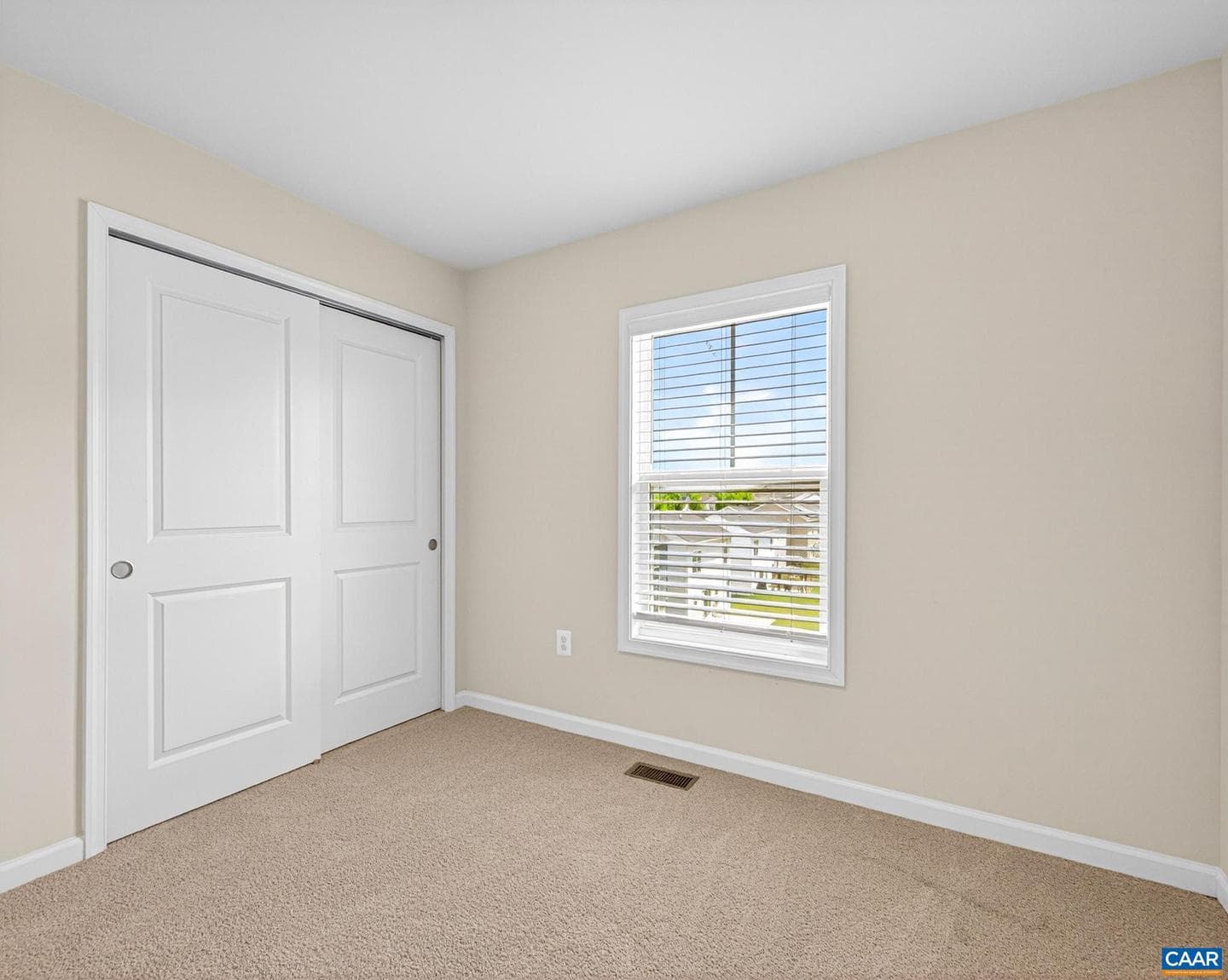 100 Vine St photo 21