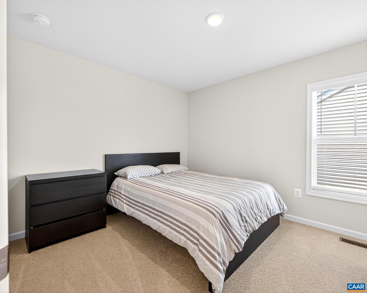 100 Vine St photo 27