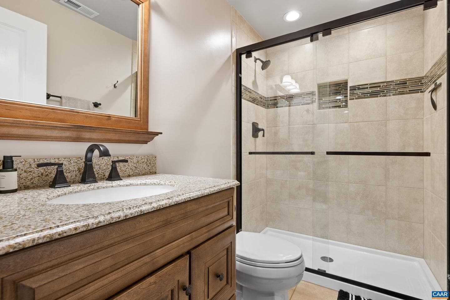 302 Manor Blvd photo 44