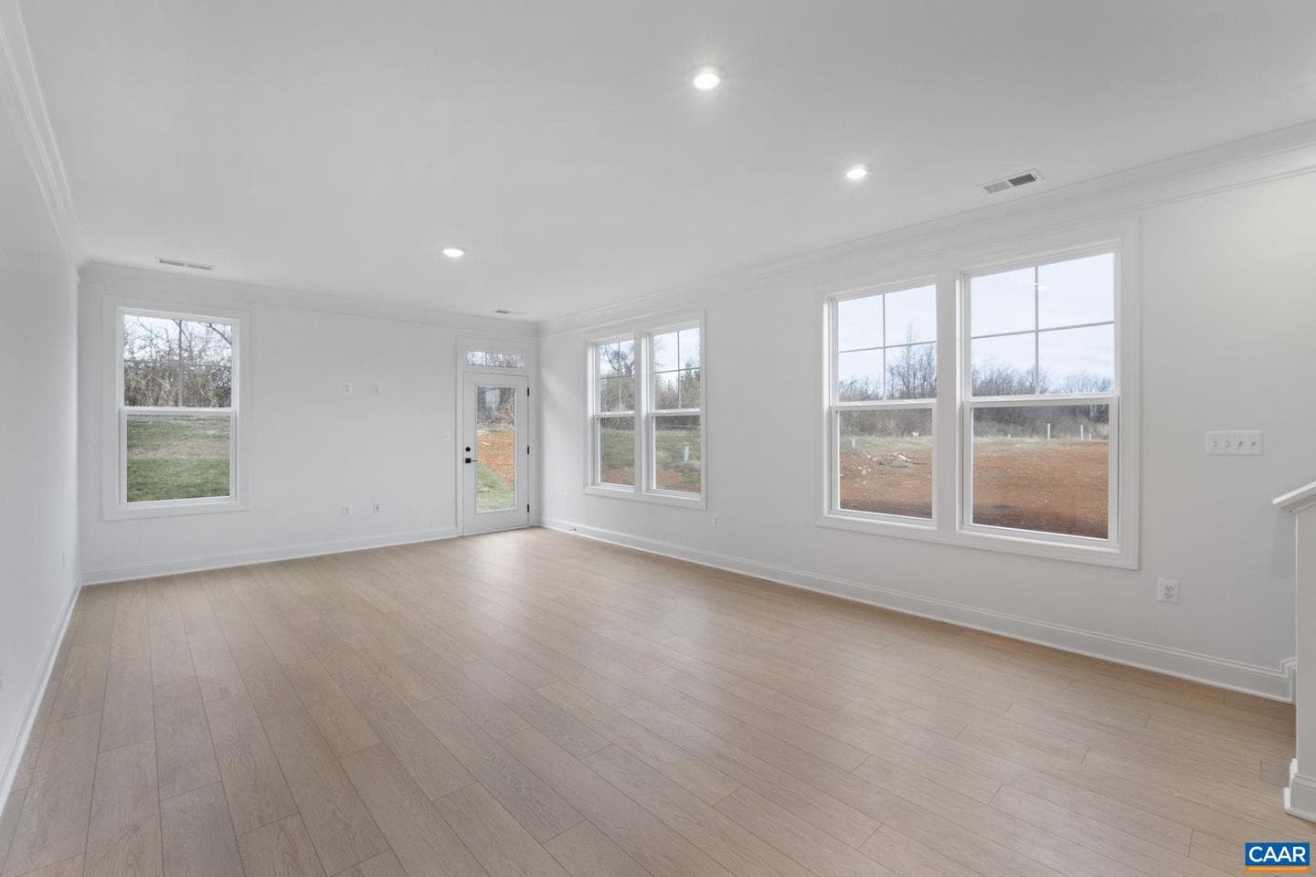 135 Springdale Rd photo 13