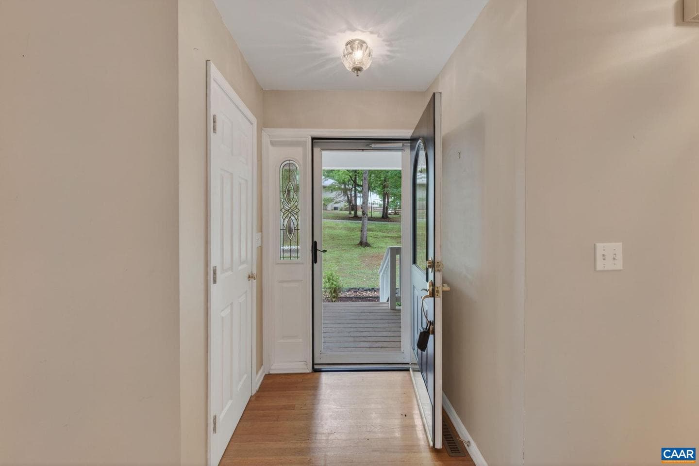 75 Riverside Dr photo 5