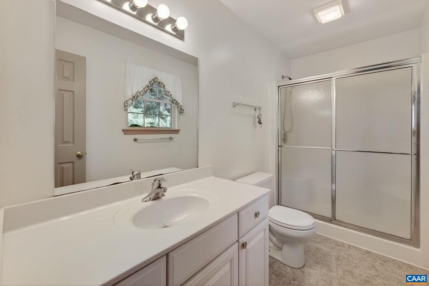 339 Jefferson Dr photo 24