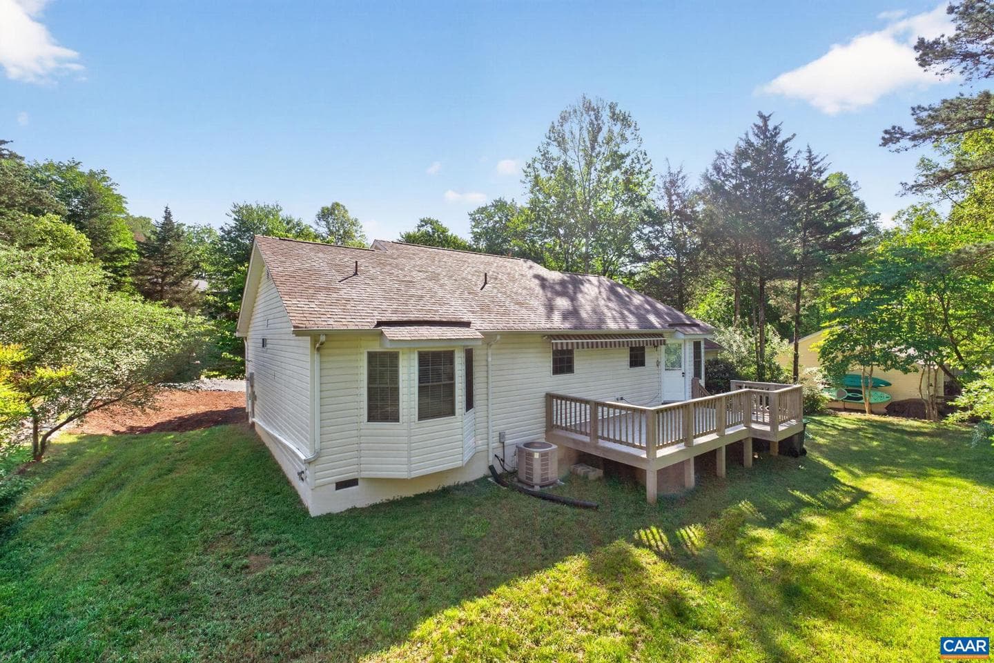 339 Jefferson Dr photo 31