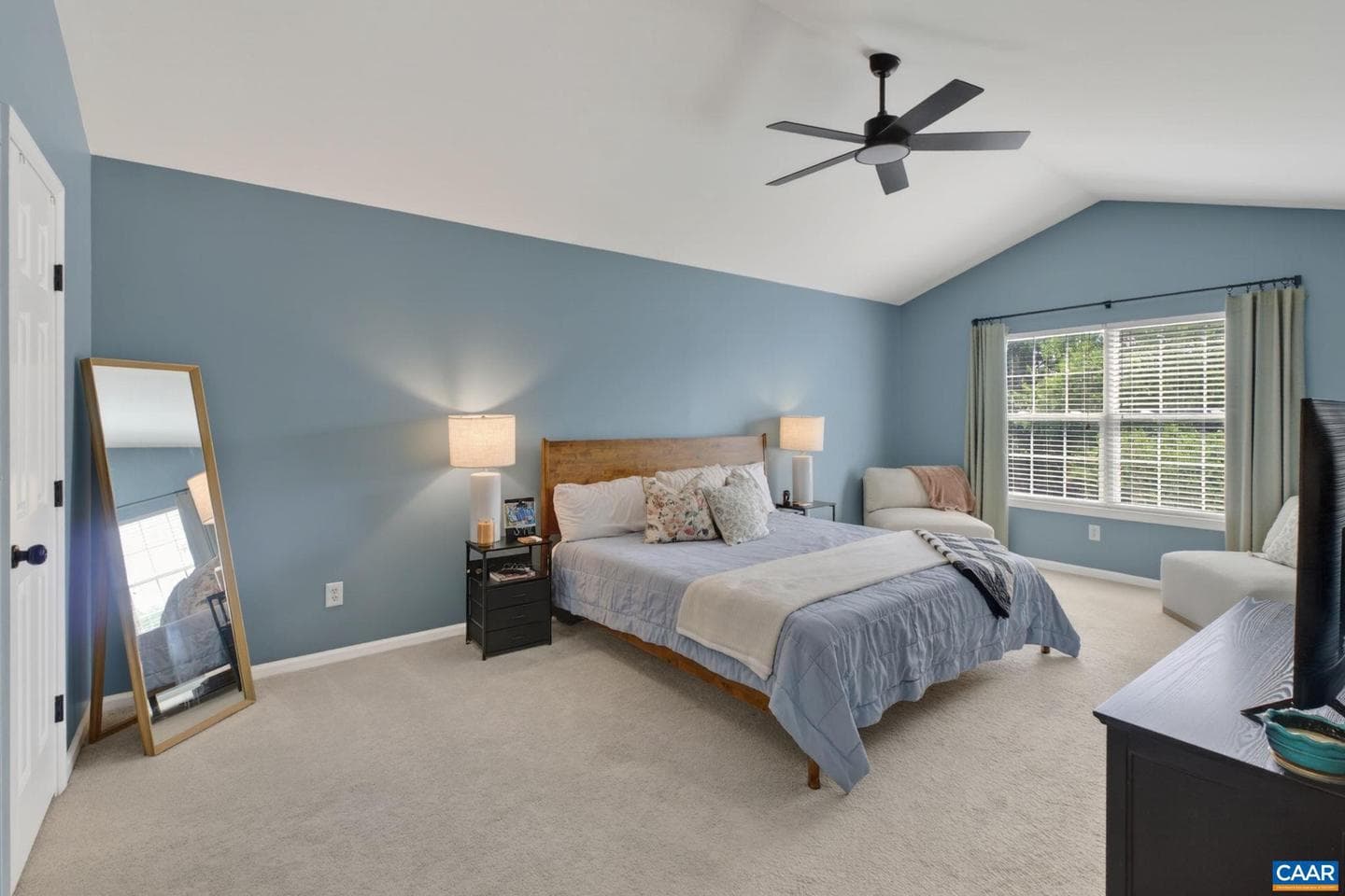 1557 Primrose Ln photo 18