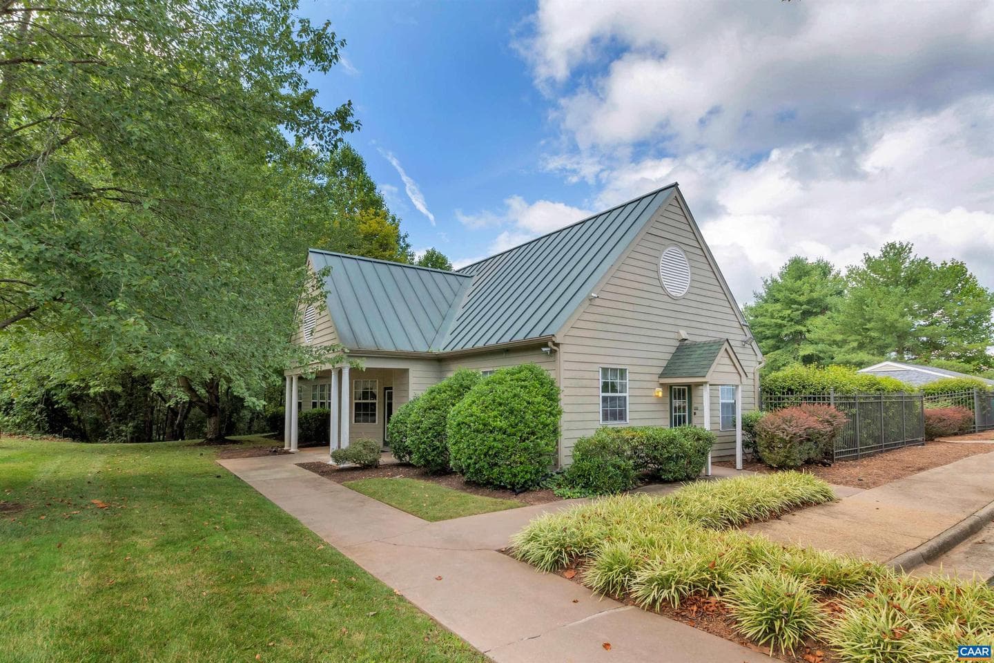 1557 Primrose Ln photo 31