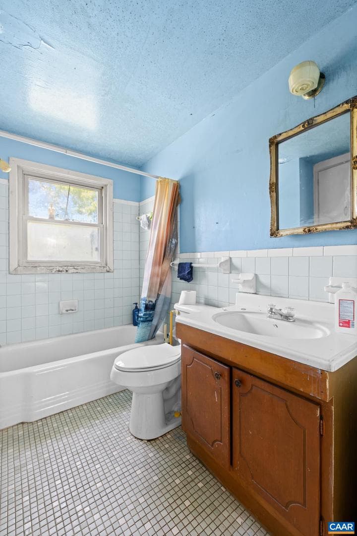 837 Ridge St photo 23