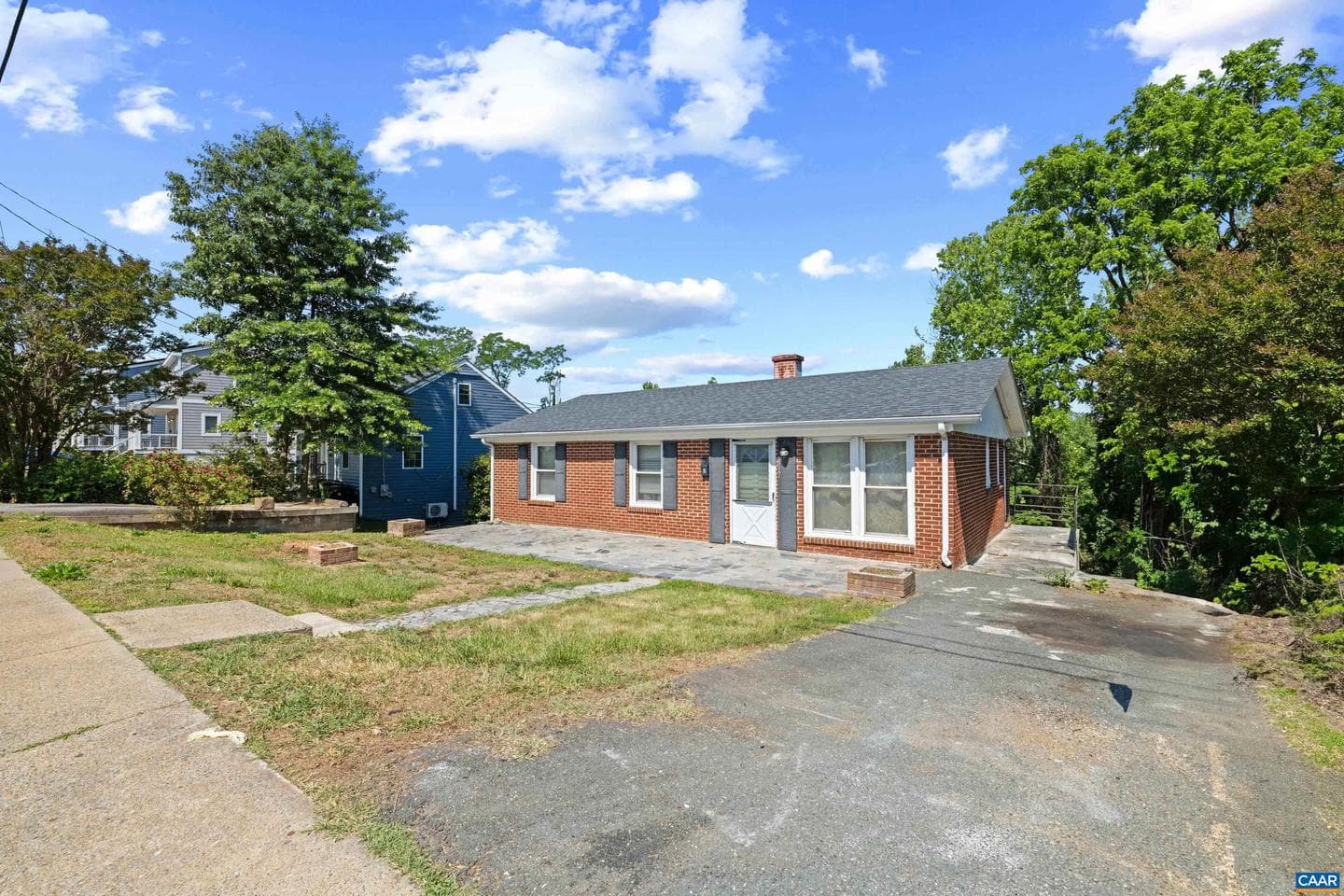 837 Ridge St photo 5