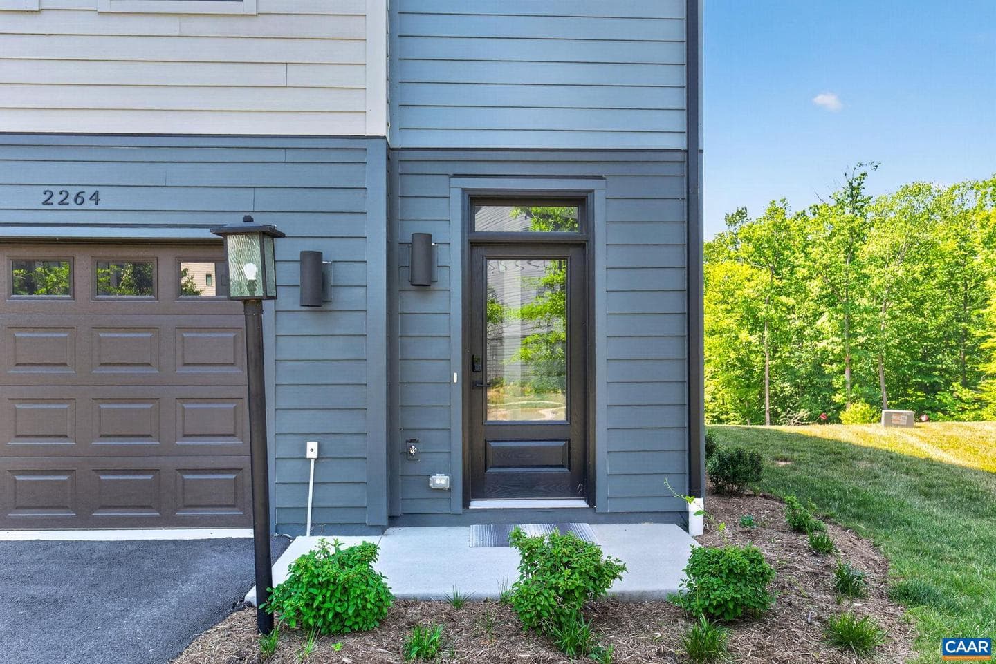 2264 Fowler Cir photo 3