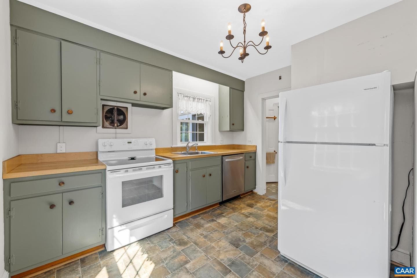 172 Landon Ln photo 17