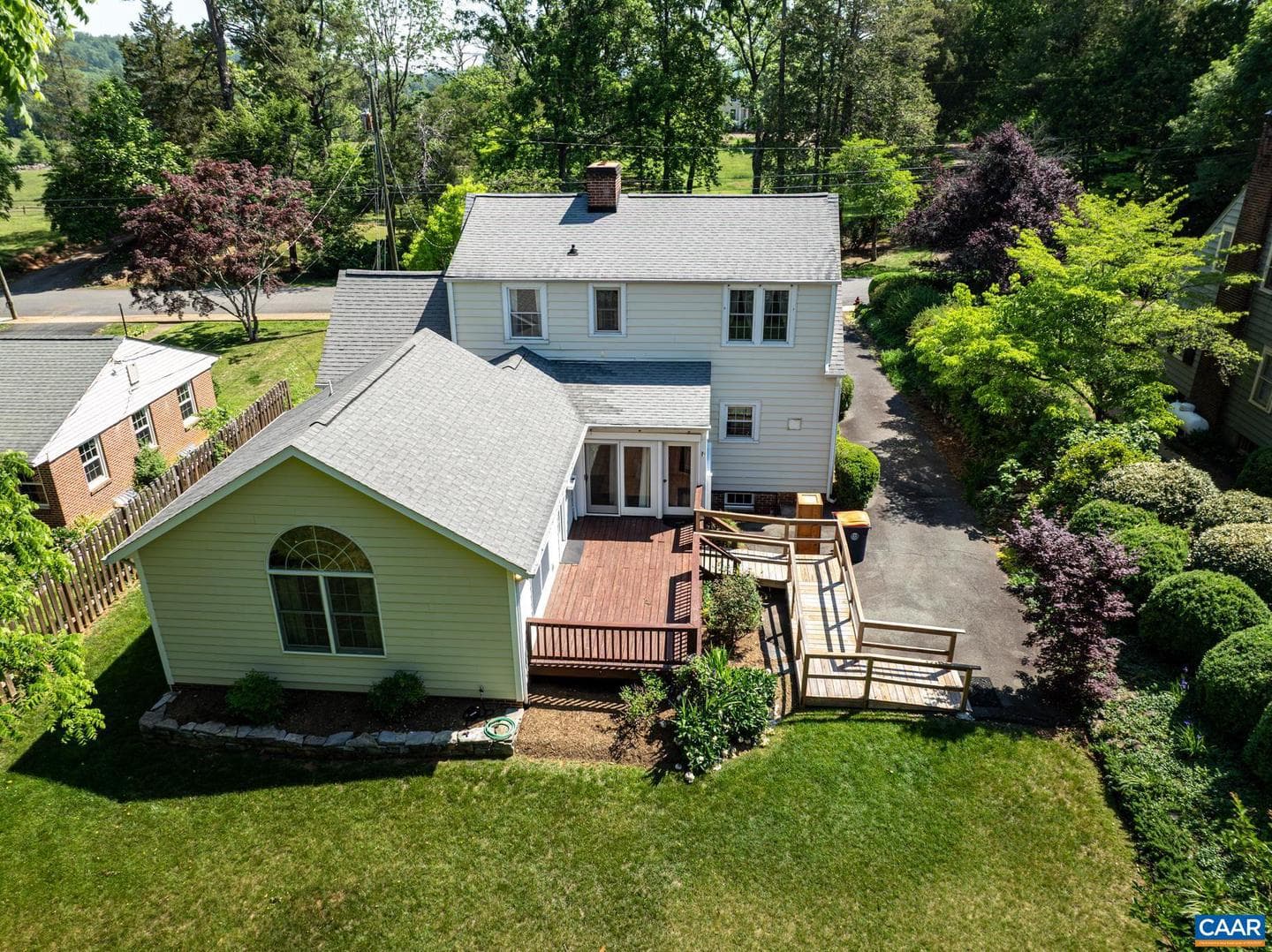 172 Landon Ln photo 3
