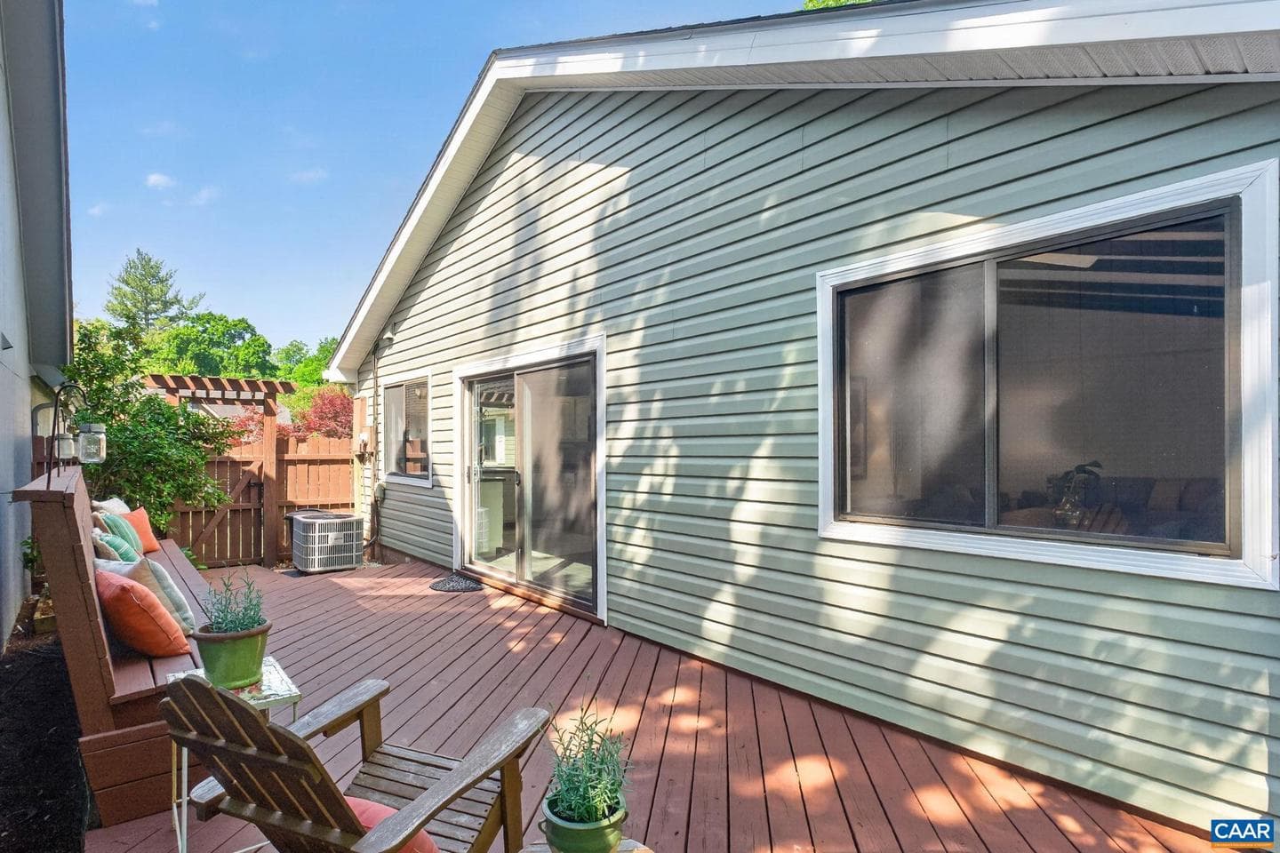 1511 Lake Forest Dr photo 14