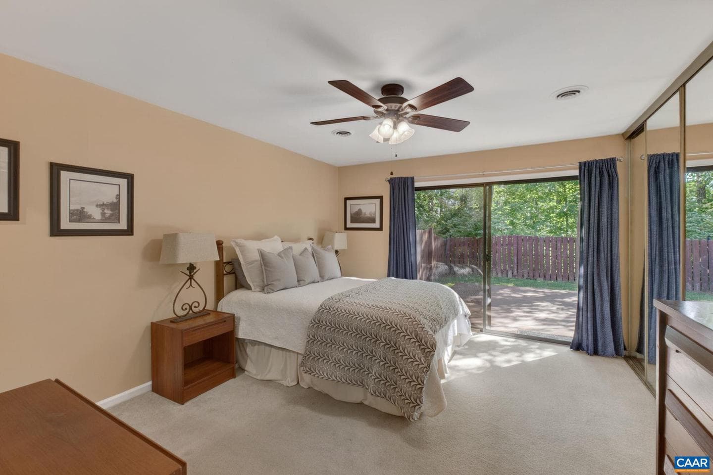 1511 Lake Forest Dr photo 17