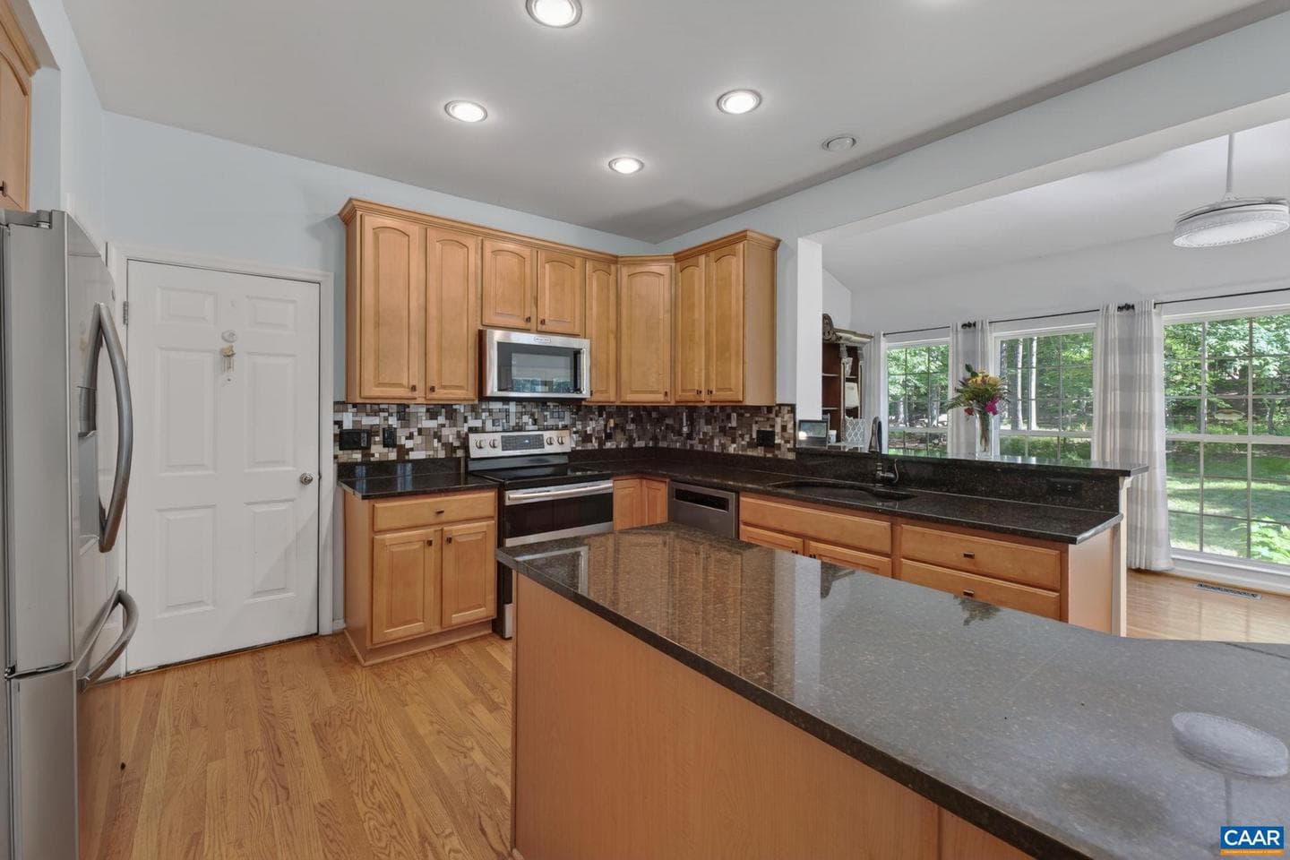 504 Willow Ridge Rd photo 13