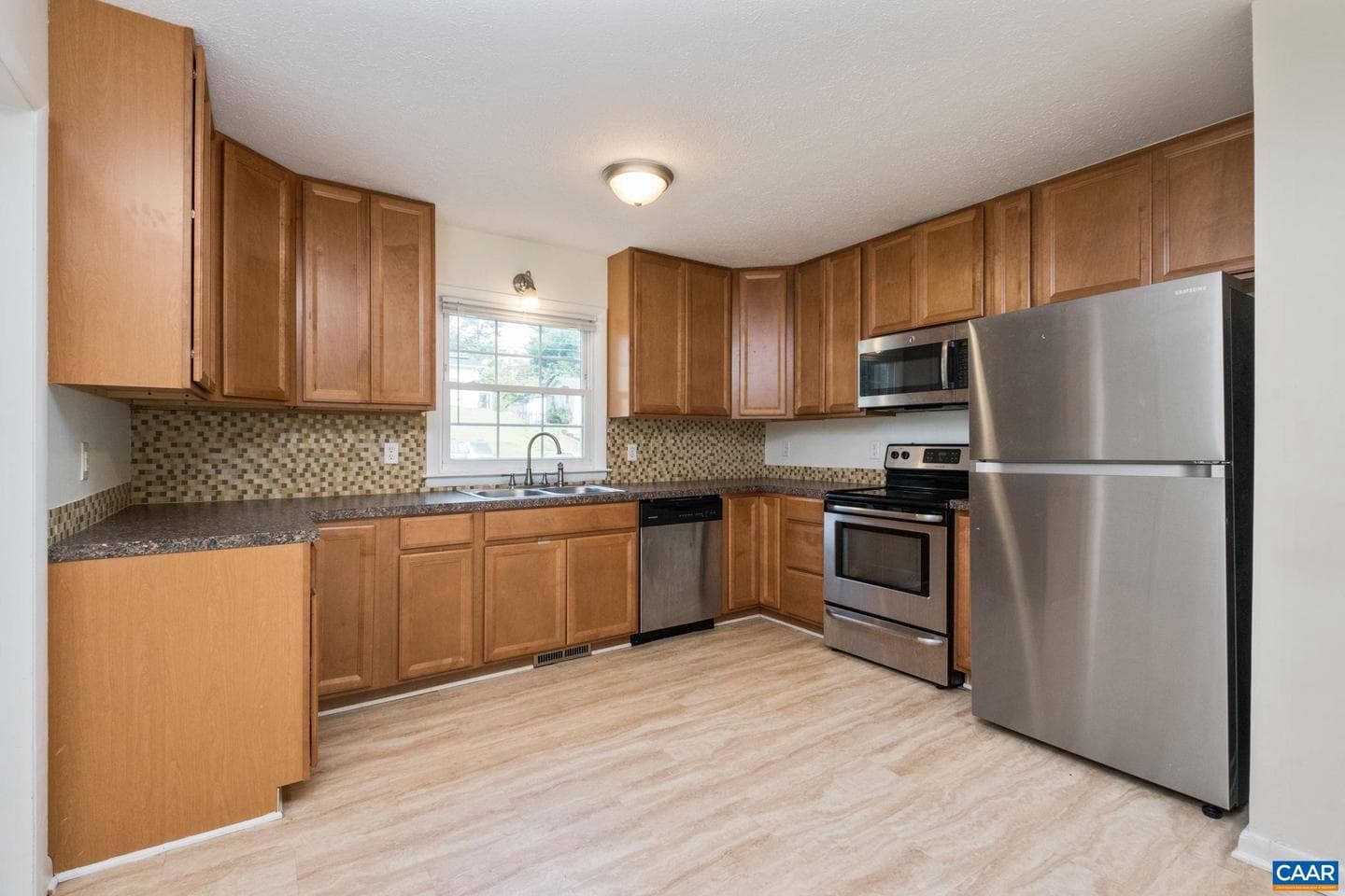 308 Carlton Rd #a photo 6