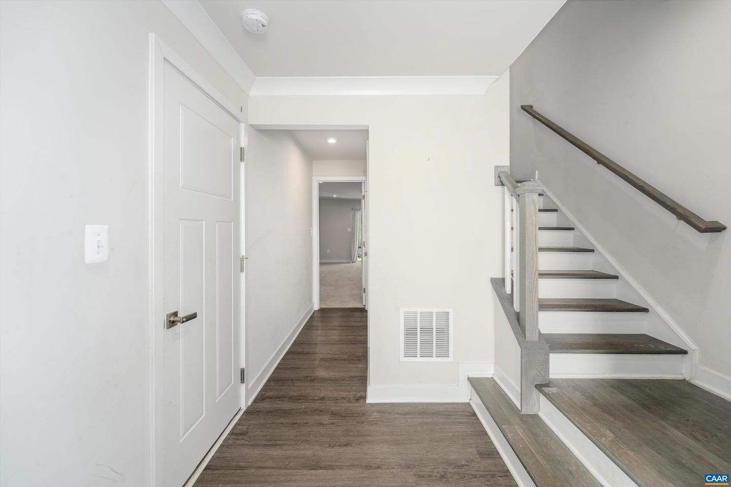 3225 Acadia Dr photo 7