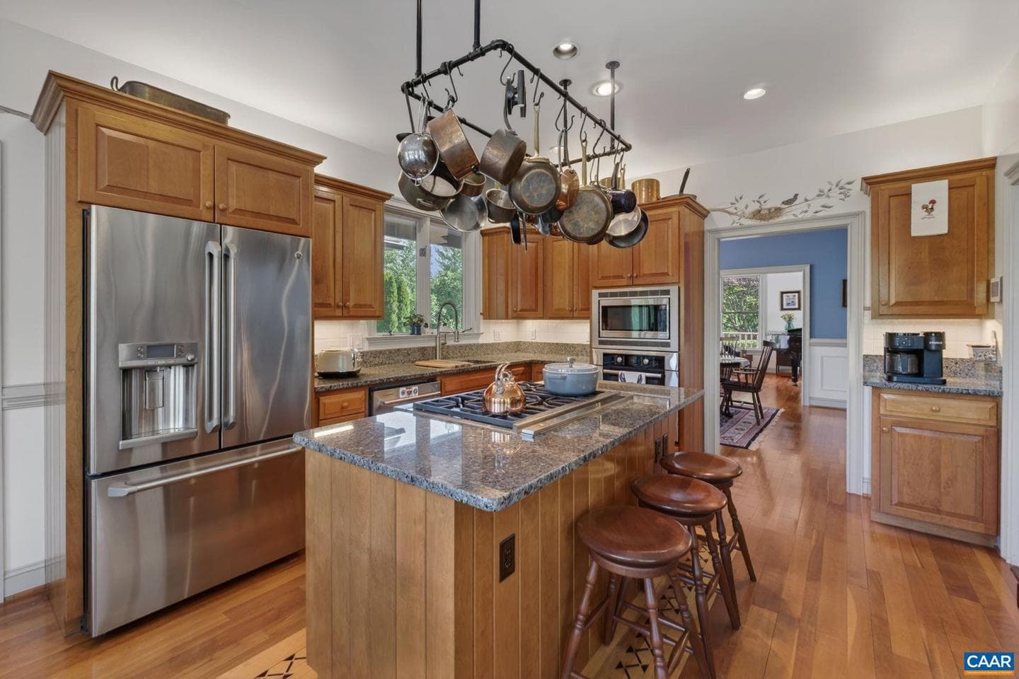 380 Ballenger Ln photo 21