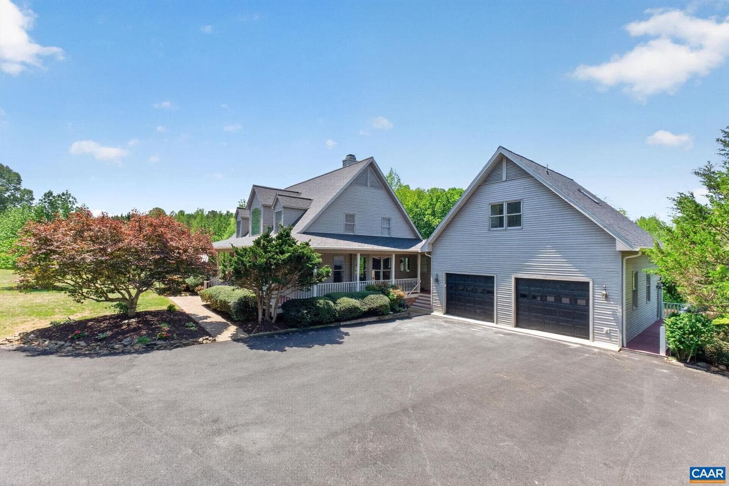 380 Ballenger Ln photo 6