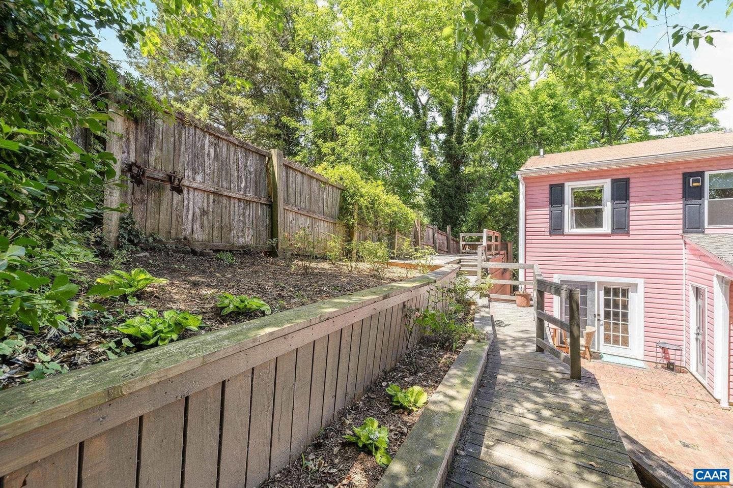 616 Brown St photo 28