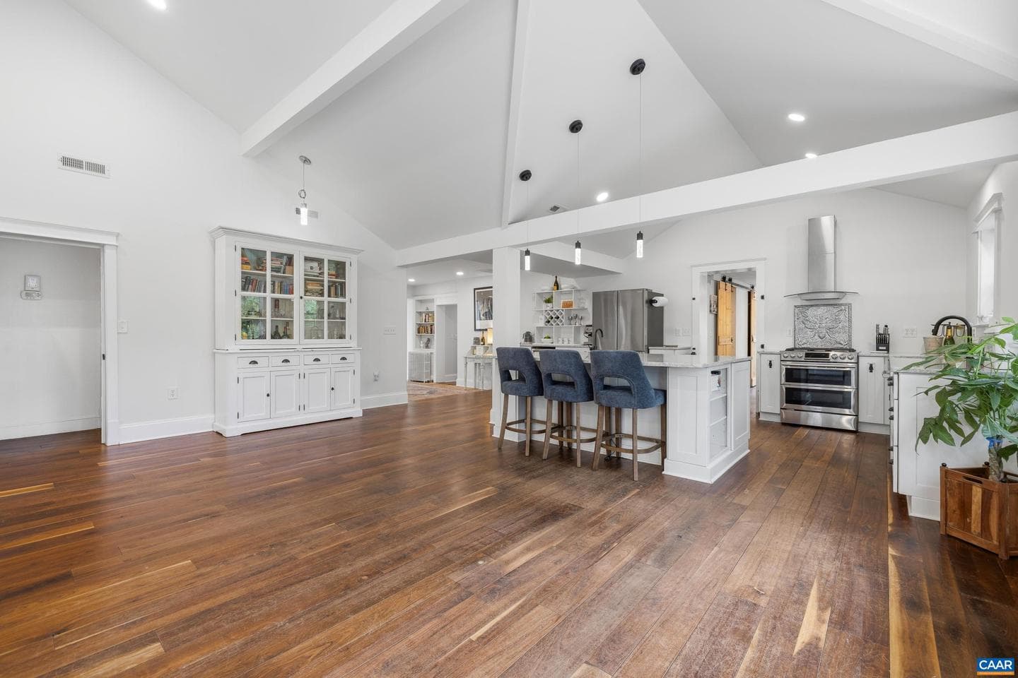 104 Buckingham Cir photo 30