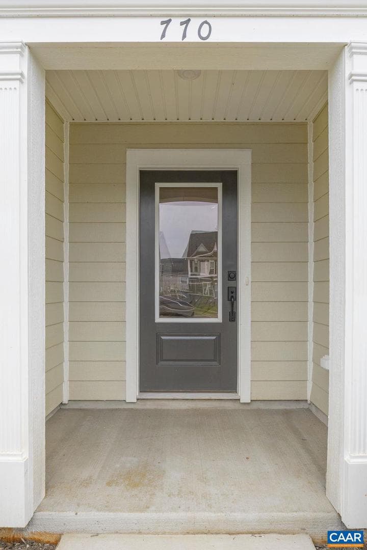 141 Park Ridge Dr photo 3