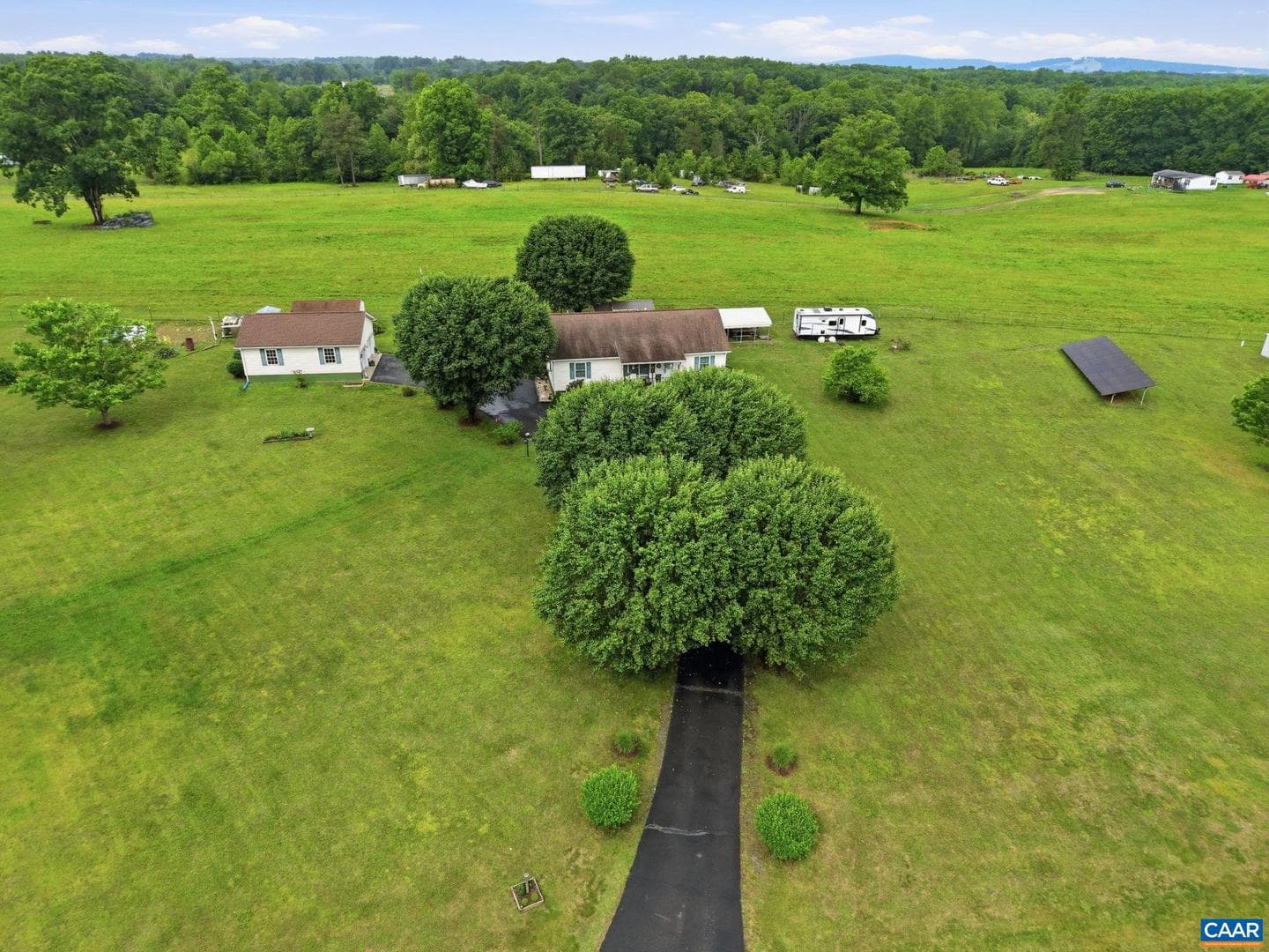 9402 Cedar Hollow Rd photo 8