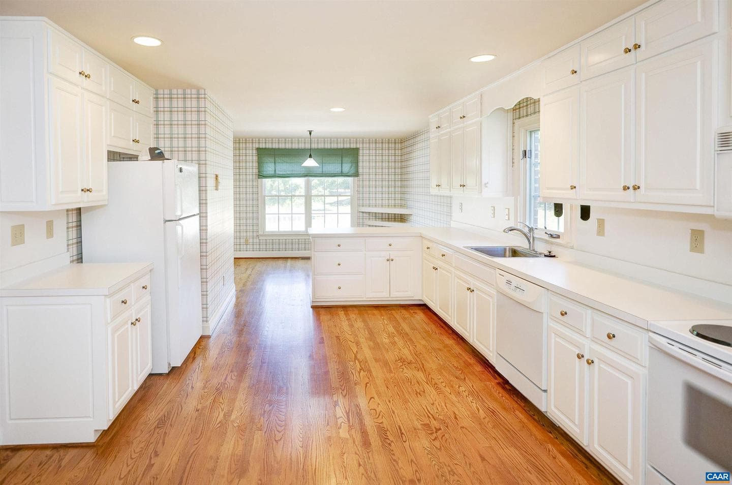 1512 Bremerton Ln photo 11