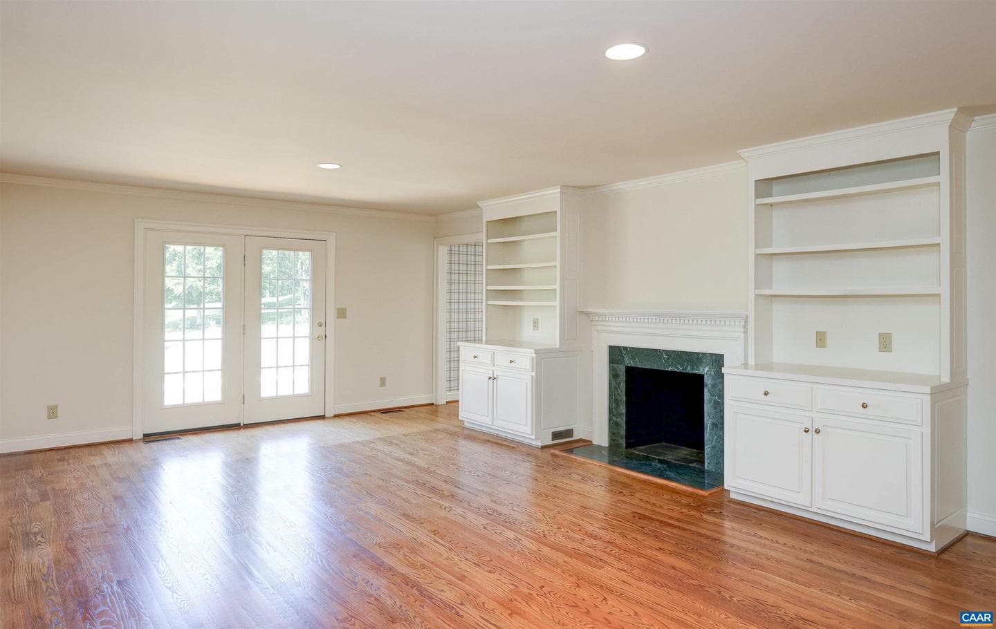 1512 Bremerton Ln photo 8