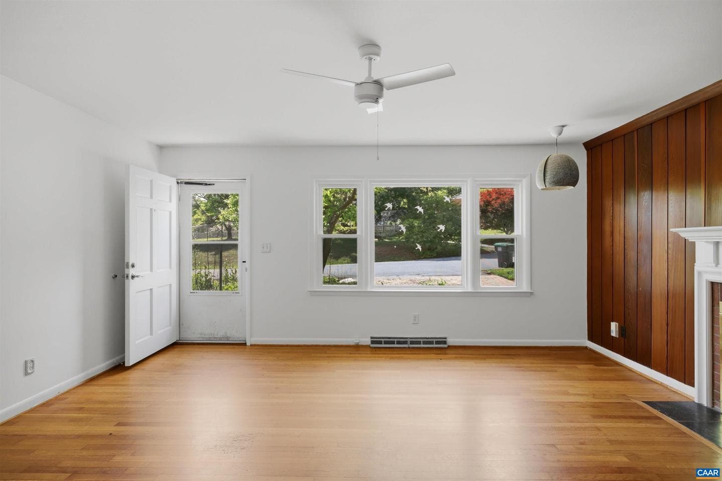 2238 Banbury St photo 4