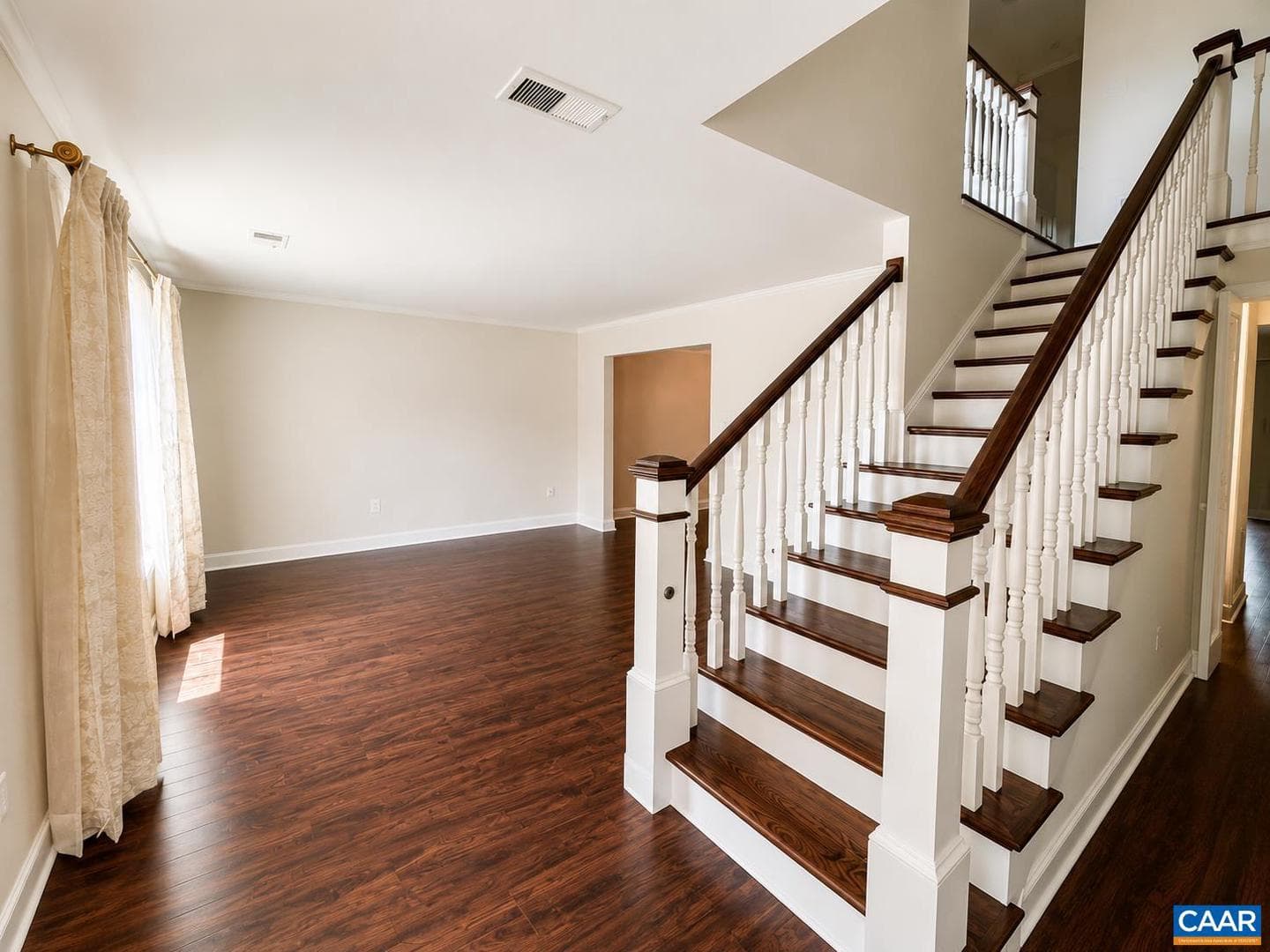 128 Harvest Dr photo 3