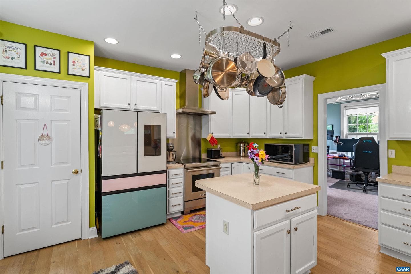560 Rolling Valley Ct photo 3