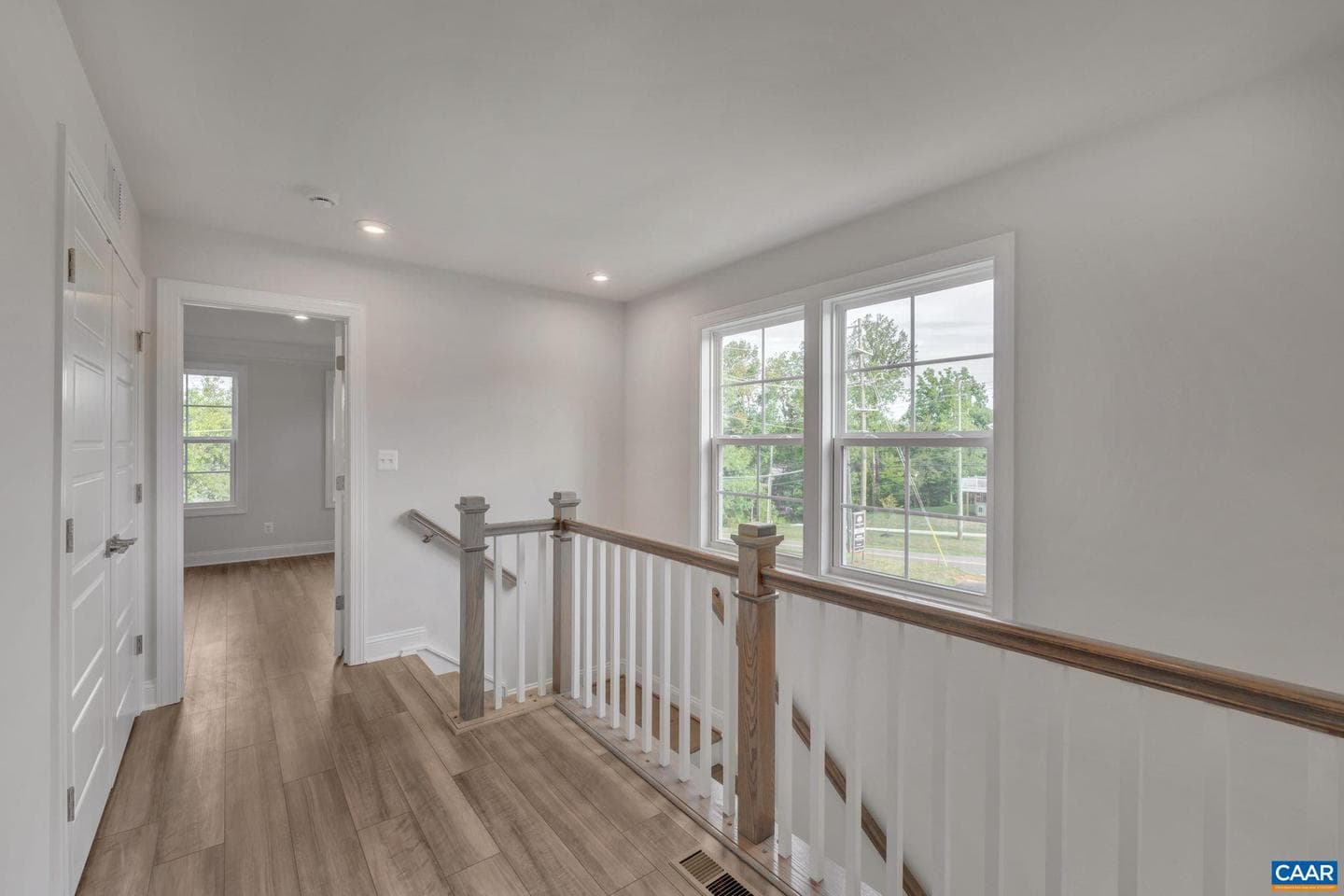 273 Gibraltar Dr photo 13