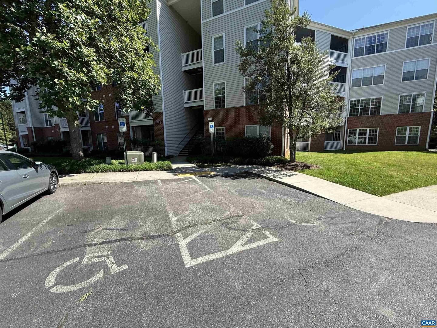 270 Riverbend Dr #1f photo 14