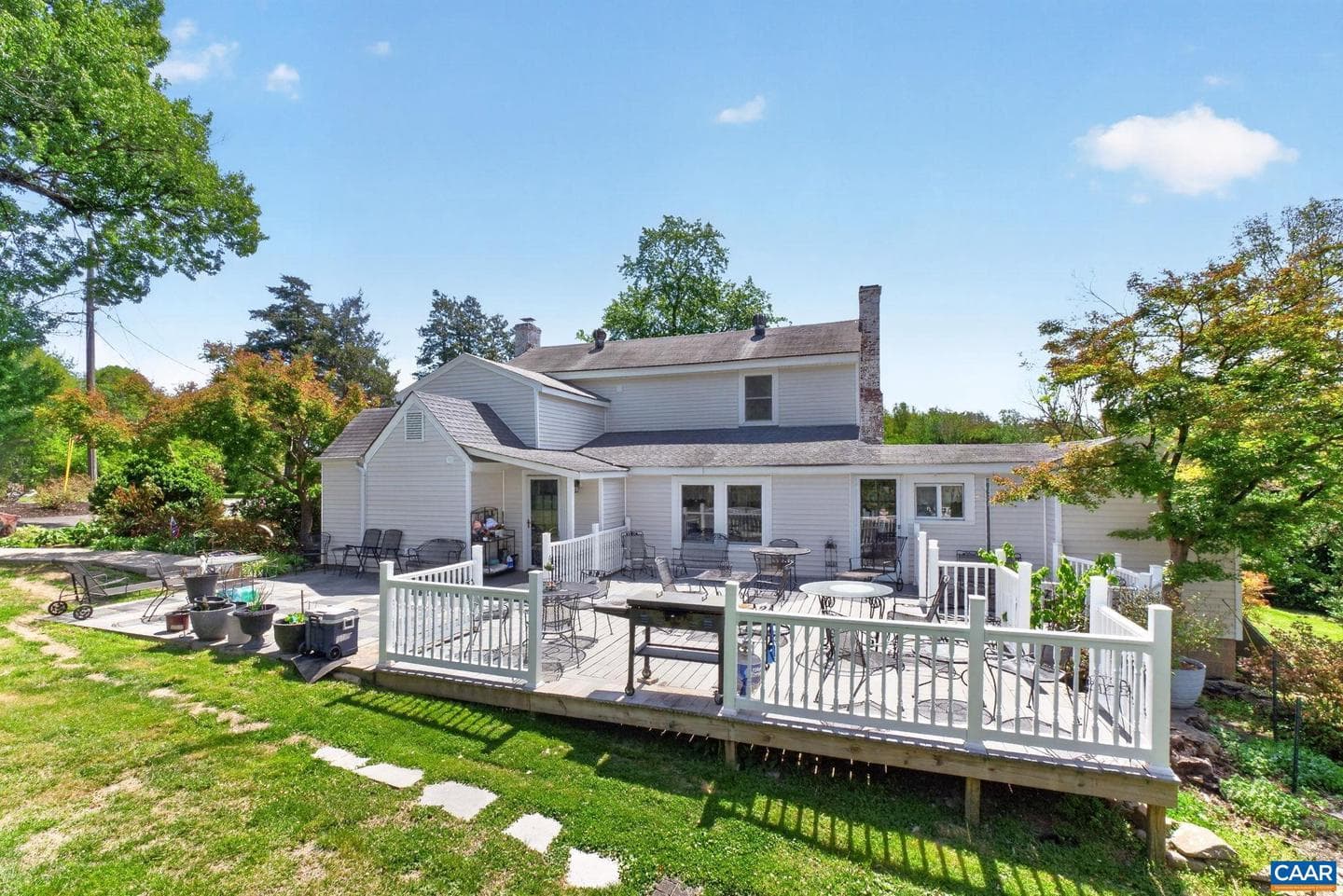28 Ridgeway Farm Ct photo 4