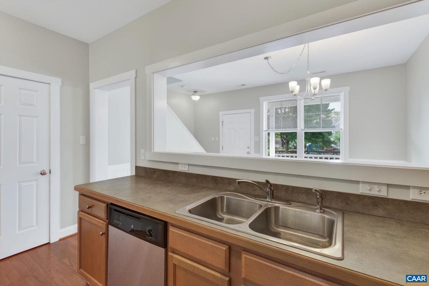 334 Marquette Ct photo 17