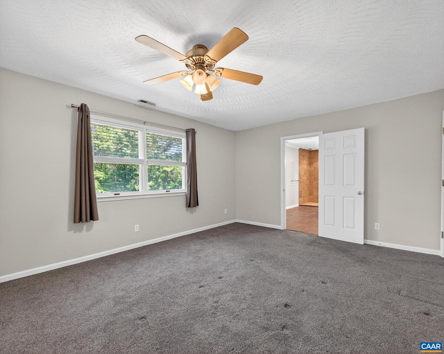 504 Deer Dr photo 33
